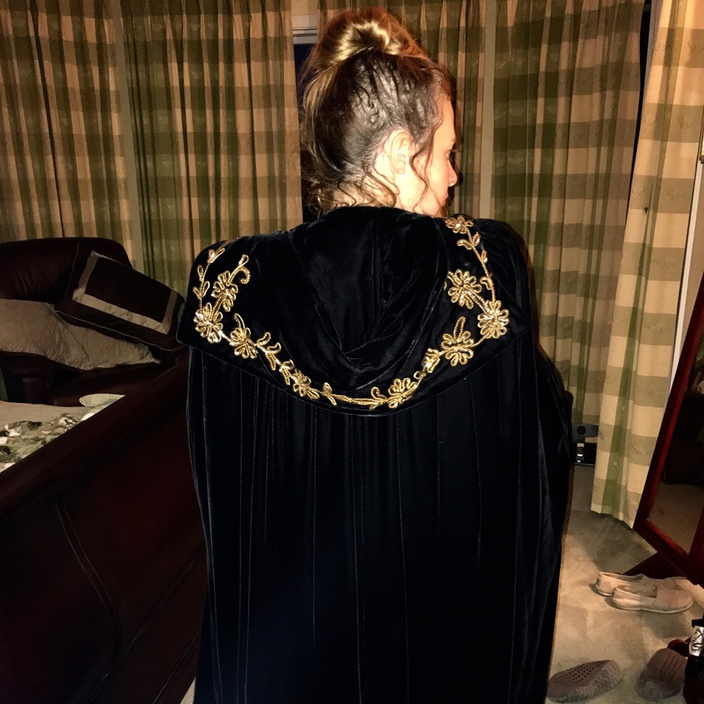 vintage 1920's floor length black velvet cape